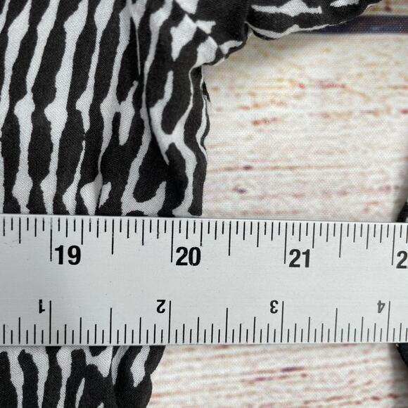 Rails Long Sleeve Semi Sheer Nila Button Up Shirt Women's Small Onyx Batik Print - Picture 7 of 8